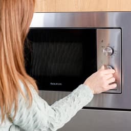 Inbouwmagnetron 20 liter met Grillfunctie en Ondooifunctie, 800W Magnetronvermogen, RVS — thumbnail 3
