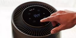Instant™ Air Purifier Luchtreiniger Wit - Kleine Kamer tot ± 15m² - Met HEPA-13 Filter - 3-in-1 Filtratie Tegen Woning Allergenen & Huisdier Allergie - Verwijdert 99.9% Bacterien, Stof, Rook, & Stuifmeel met Plasma Ion Technologie - AP100 — thumbnail 5