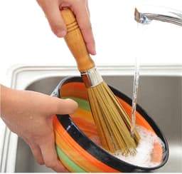 Lange handgreep bamboe reinigingsbezem - Wok borstel voor gietijzeren pannen en gootsteenreiniging — thumbnail 4