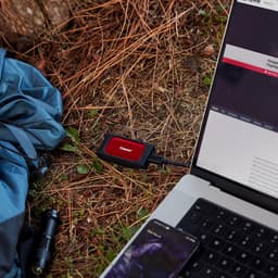 Externe SSD - Draagbare Opslag - Bestanden Back-uppen - Zakformaat Ontwerp - 2TB Capaciteit - Rood — thumbnail 4
