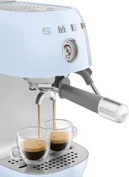 SMEG ECF03PBEU - Handmatige espressomachine - Cold Brew - Pastelblauw — thumbnail 3