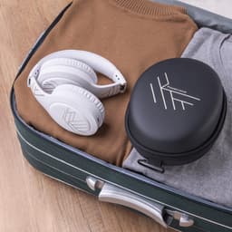 PowerLocus P19 Bluetooth Koptelefoon - Koptelefoon Draadloos - tot 70 Uur Speeltijd en met Aux Kabel - Over Ear Hoofdtelefoon - 3 EQ-Modi - Met Draagtas – Wit/Goud — thumbnail 4