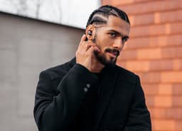 Sennheiser MOMENTUM True Wireless 4 Smart Earbuds - Zwart — thumbnail 5