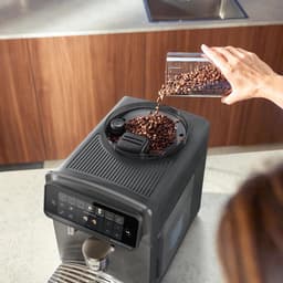 Philips Café Aromis 6000-serie Espressomachine - 25+ Warme & Koude Dranken - LatteGo Pro melksysteem - Koffiemachine met Bonen - Volautomatisch - EP6551/91 — thumbnail 2