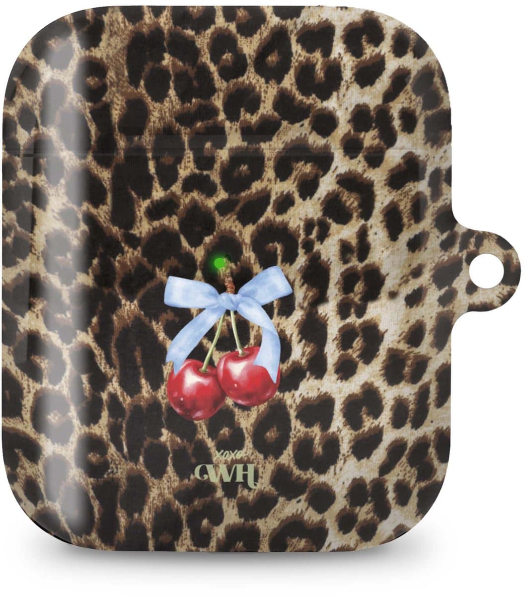 xoxo Wildhearts hoesje geschikt voor AirPods 1 & 2 - Berry Wild - Ook als telefoonhoesje verkrijgbaar - schokbestendige case - koptelefoonhoes - Beschermhoes met met tijgerprint / luipaardprint - kers print - dierenprint hoesje - kersen panterprint — afbeelding 1