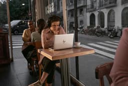 HP EliteBook X Flip G1i Next Gen AI PC Copilot+ PC Intel Core Ultra 7 258V Hybride (2-in-1) 35,6 cm (14") Touchscreen 2.5K 32 GB LPDDR5x-SDRAM 512 GB SSD Wi-Fi 7 (802.11be) Windows 11 Pro Blauw — thumbnail 2