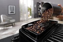 De’Longhi Magnifica Start - volautomatische espressomachine met LatteCrema Hot Technology melkopschuimer - Zilver/Zwart - ECAM220.80.SB — thumbnail 5