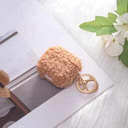 Casemania Hoesje Geschikt voor Apple AirPods 4 - Bruin - Schokbestendig Teddy Furr Cover met Ring & Sleutelhanger — thumbnail 4
