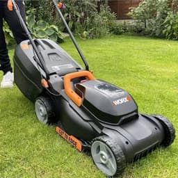 Accugrasmaaier - Elektrische Grasmaaiers - Gazontrimmer - Grastrimmer - met Krachtige Borstelloze Motor - Maaibreedte 30cm - 3 Instelbare Maaihoogtes (30-70 mm) - 4000 mAh Lithium-ion Accu - Oplader - 20V - Zwart — thumbnail 4