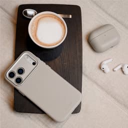 DECODED Leren Hoesje voor AirPods Pro 3 - Airpods Pro 3 Case - Premium ECCO-leer - Geschikt voor Magsafe - Draadloos Oplaadbaar - Indicatie Lampje - Krasbestendig - Beige — thumbnail 2