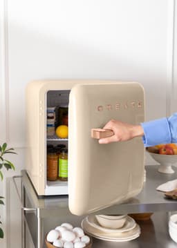 CREATE - Koelkast in retrostijl - Zand - Handvat Roségoud - FRIDGE RETRO 48L — thumbnail 5