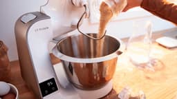Bosch MUM5 - MUM5XW20 - Keukenmachine - 1000W - 3,9L - Met Weegschaal en Timer - Champagne — thumbnail 2