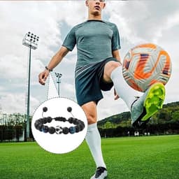Stoere voetbal armband voor jongens van 1 tot 12 jaar, ideaal als voetbal cadeau en leuk accessoire voor jonge voetballiefhebbers — thumbnail 4