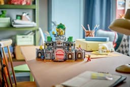 LEGO Super Mario - Fire Mario & Bowser's Castle - 72060 — thumbnail 3