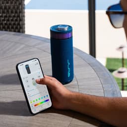 JLab Go Bluetooth Speaker Draadloos - Draagbare Muziekbox - 16 uur Batterijduur - 10 Watt - Bass Boost - IPX6 Waterproof - Multipairing - Instelbare Party Lights - App Equalizer - Blauw — thumbnail 3