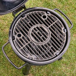Char-Griller® Akorn Jr. Kamado BBQ en Smoker – Compacte Houtskool Barbecue met Gietijzeren Rooster – Ideaal voor Balkon, Terras, Camping en 2-4 Personen — thumbnail 4