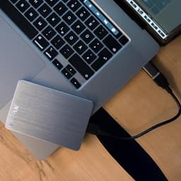 Draagbare Externe Harde Schijf 1 TB - Slim Ontwerp met USB 3.2 en USB-C — thumbnail 2