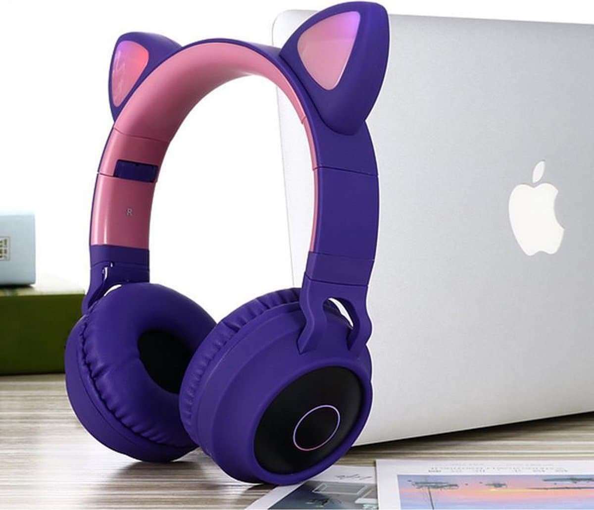 TDR- Draadloze Bluetooth koptelefoon - Over-Ear Koptelefoon voor Kinderen - Met Led Kat Oortjes - Bekend van TikTok - Paars — afbeelding 1