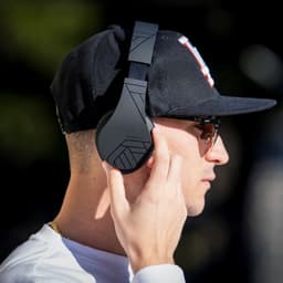 PowerLocus P2 - Draadloze Over-Ear Koptelefoon Inklapbaar - Bluetooth Hoofdtelefoon - Met microfoon – Headphone - Micro SD mode – Incl. Carry Case - Zwart — thumbnail 5