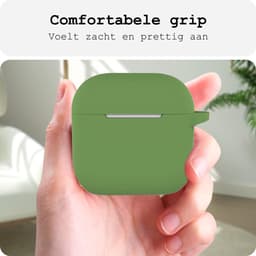 Case - Geschikt voor Apple AirPods 5 - Siliconen Hoes met Clip - Silicone Hoesje Cover - Donkergroen — thumbnail 4