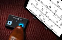 IK Multimedia Tablet Page Turner Bundle — thumbnail 5