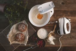 Handmixer met Kom - 300 W - Vijf Snelheden voor Perfecte Resultaten — thumbnail 4