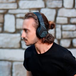 PowerLocus P2 Draadloze Over Ear Koptelefoon - Bluetooth 5.0 - Deep Bass - 20 Uur Speeltijd - Opbergtas - [Upgrade Zwart/Blauw] — thumbnail 3