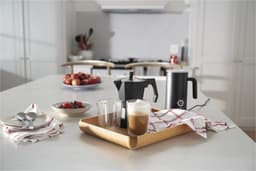 Ernesto Espressomaker - Zwart - Bruikbaar volume: ca. 330 ml - Capaciteit: 9 kopjes - Materiaal: aluminium - Voor de bereiding van sterke, aromatische espresso - Duurzame siliconen afdichting - Geschikt voor alle soorten fornuizen behalve inductie — thumbnail 3