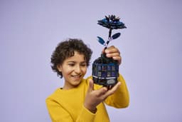 Lego Wednesday 76784 Zwarte Dahlia Bouwstenen — thumbnail 5