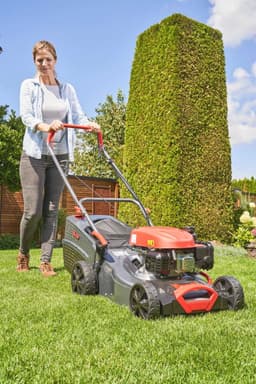 Benzine-grasmaaier met centrale hoogteverstelling, 42 cm maaibreedte, 1,9 kW motorvermogen, voor gazons tot 800 m² — thumbnail 2