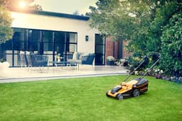 Accugrasmaaier - Elektrische Grasmaaiers - Gazontrimmer - Grastrimmer - met Mulchmaat 40L - Snijbreedte 37cm - Maaibreedte 300m² - Maaihoogte op 6 Niveaus - 2 x 4000 mAh Lithium-ion Accu - Oplader - 24V - Zwart&Oranje — thumbnail 2