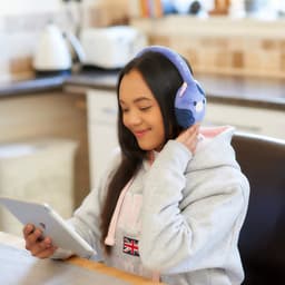 Squishmallows - Ingred - draadloze kinderkoptelefoon - met pluche - microfoon - bluetooth — thumbnail 5