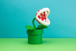 Super Mario Piranha Plant Lamp – Officieel Gelicentieerde LED‑Bureaulamp met Flexibele Kop, 33 cm Hoog, USB‑Voeding- Paladone — thumbnail 3