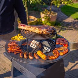 RJRoyal Living BBQ Plancha Grill Maestro Ø70cm Blackline - Met Grote wielen en houtopslag vuurschaal — thumbnail 3