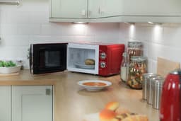 Compacte Magnetron met 5 Vermogensstanden en Ontdooifunctie 17L Rood — thumbnail 2