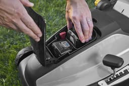 Accugrasmaaier 38 cm met 40 Liter Opvangbak en Lithium-Ion Accu — thumbnail 2