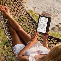 WNHB® E-reader 7 Inch – 16 GB Geheugen – Inclusief Hoes Screenprotector en Oortjes – Geschikt voor Luisterboeken en eBooks – Zwart – Complete Set — thumbnail 2