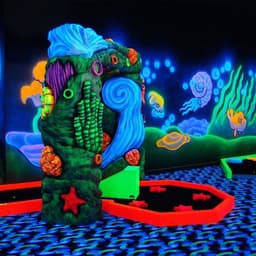 Blacklight - BeamZ UV blacklight spaarlamp met E27 fitting — thumbnail 3