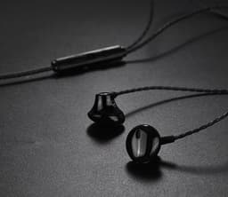 Earpods - Bedrade oortjes - In Ear Oordopjes - Oortjes met Draad en Microfoon - Extra Bass - 3,5mm Jack Aansluiting - 120cm kabel - Zwart — thumbnail 5