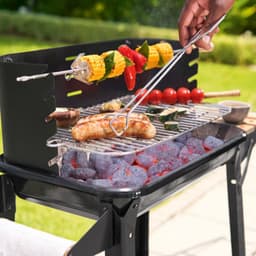 Barbecue van Rlek Online - 4x GRATIS BBQ Accessoires - BBQ - Zwarte Barbecue op Wieltjes - HOUTSKOOL BBQ — thumbnail 4