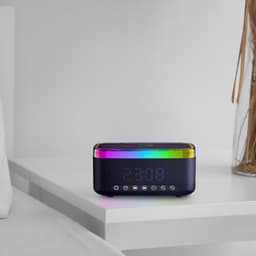 Oracle Red Bull Racing Wekkerradio - Digitale Wekker met draadloos opladen - Bluetooth Speaker - Oplaadbaar - Multi Color LED Verlichting - 30W Max Vermogen - TWS — thumbnail 5