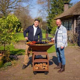 RJRoyal Living BBQ Plancha Grill Maestro XXXL Ø100cm Cortenstaal - Met Grote wielen en houtopslag vuurschaal 100cm stalen bakplaat — thumbnail 1