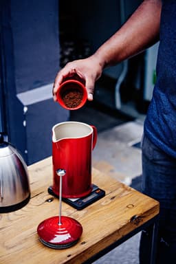 Le Creuset Cafetiere - Kersenrood - 1 liter — thumbnail 2