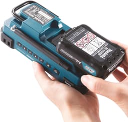 Makita - accu radio - MR052 — thumbnail 4