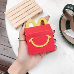 okido - Hoesje geschikt voor Airpods 4 - McDonald's siliconen case voor Airpods - Case geschikt voor Apple AirPods 4 - Airpods hoes — thumbnail 2