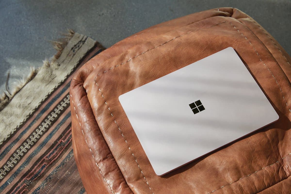 Microsoft Surface Laptop 3 Intel® Core™ i5 i5-1035G7 34,3 cm (13.5") Touchscreen 8 GB LPDDR4x-SDRAM 256 GB SSD Wi-Fi 6 (802.11ax) Windows 10 Home Platina — afbeelding 1