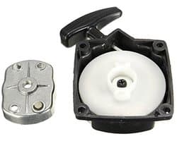 Trekstarter Universeel - Draagbare Terugslag - Grasmaaiers/Bosmaaiers - Montage - Afstand Bevestigingsgaten 67mm - Lengte touw 85cm - Startmechanisme