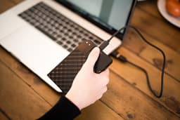 Verbatim Fingerprint Secure externe harde schijf 2 TB Zwart — thumbnail 4