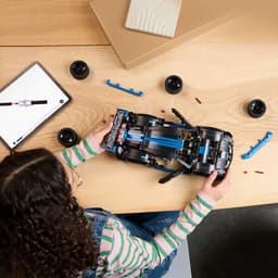 Lego Technic 42176 Porsche Gt4 E Bouwstenen — thumbnail 3