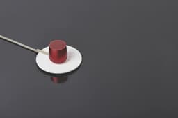 Lexon Design MINO + Recheargable TWS Speaker - Dark Red — thumbnail 4